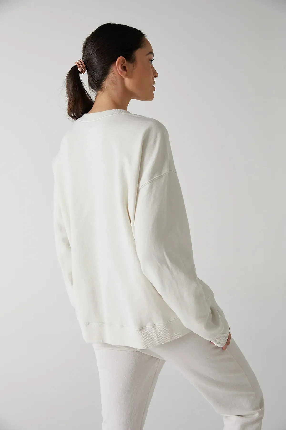 ABBOT ORGANIC FLEECE SWEATSHIRT (WHITE) - VELVET