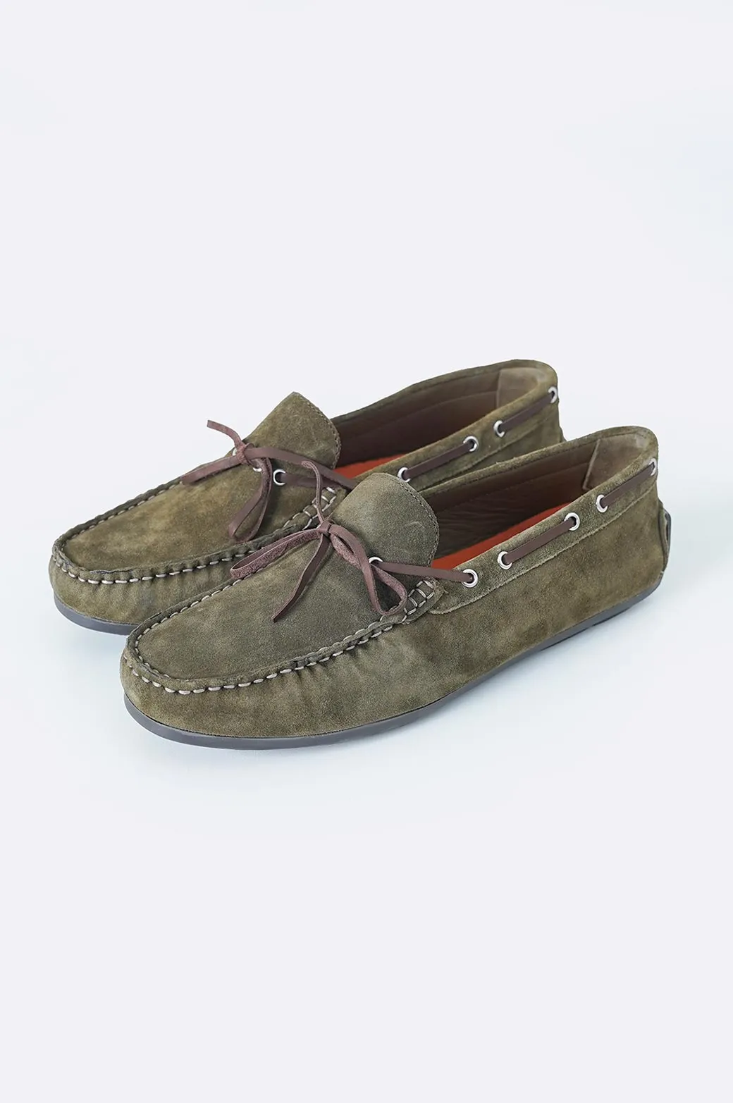 CLASSIC LEATHER MOCCASINS