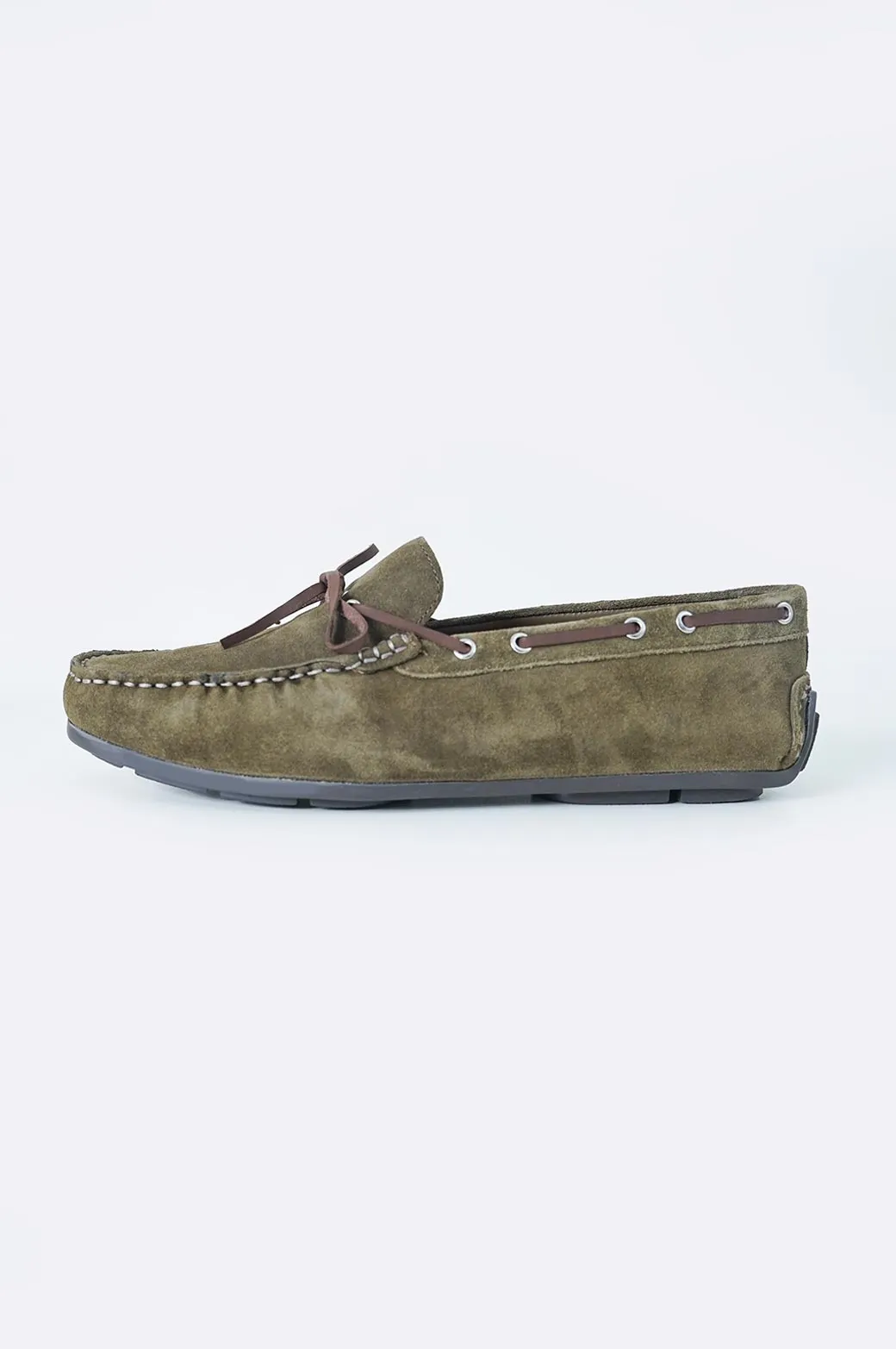 CLASSIC LEATHER MOCCASINS