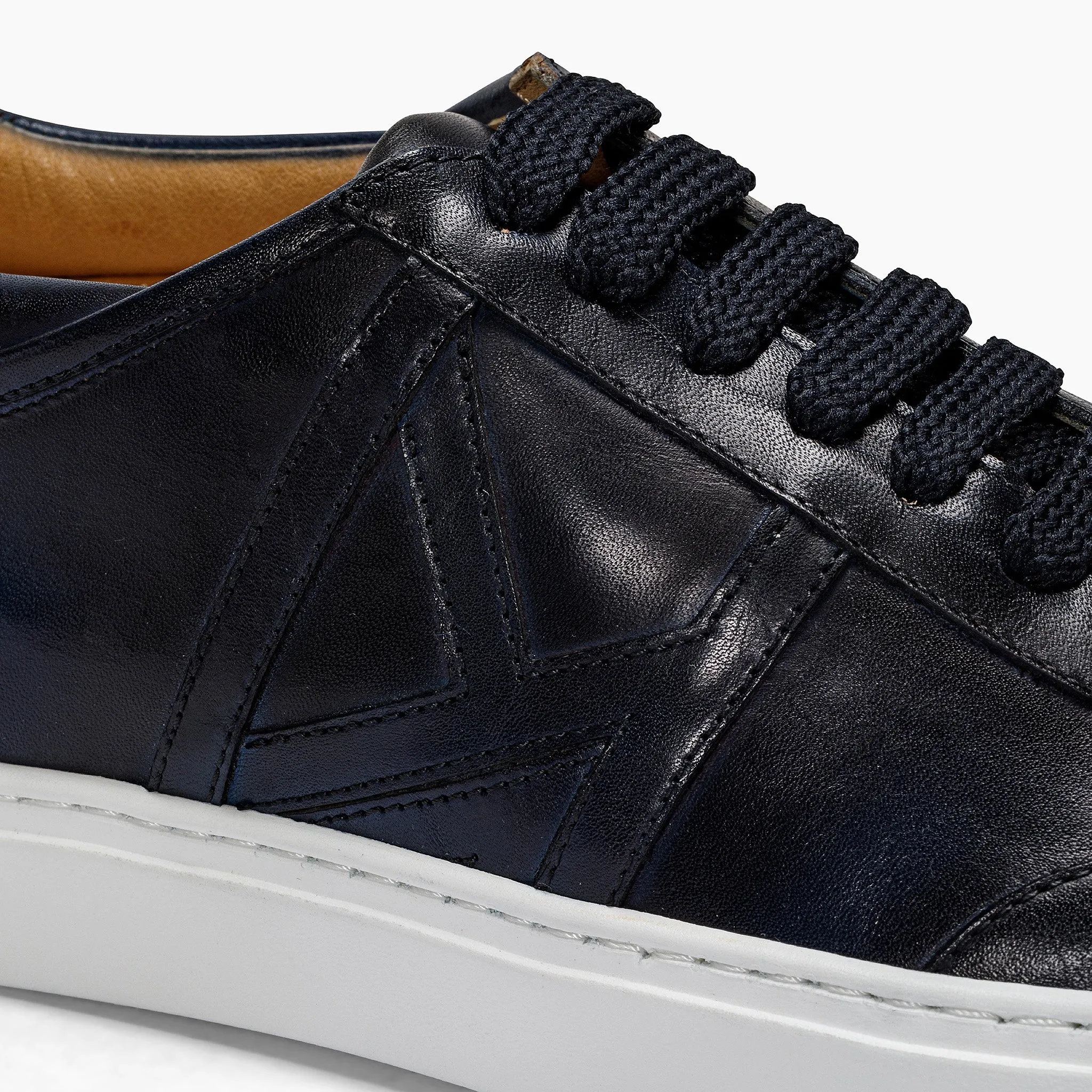 RUN CRUST Leather sneakers